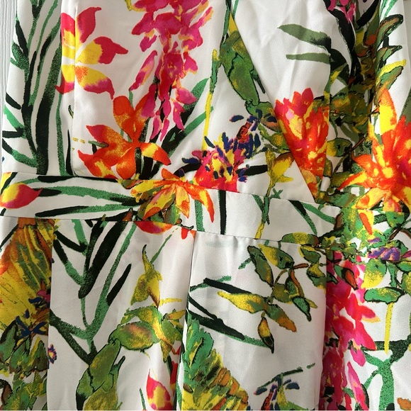 NWT Adelyn Rae Floral Jumper Size Medium - Picture 6 of 15